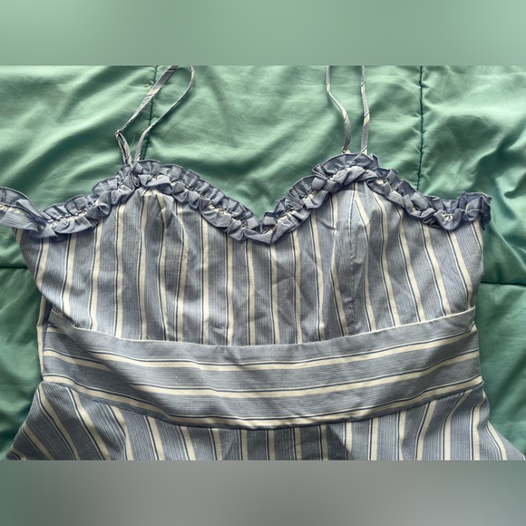 Adorable dress from Franchescas - Picture 3 of 5